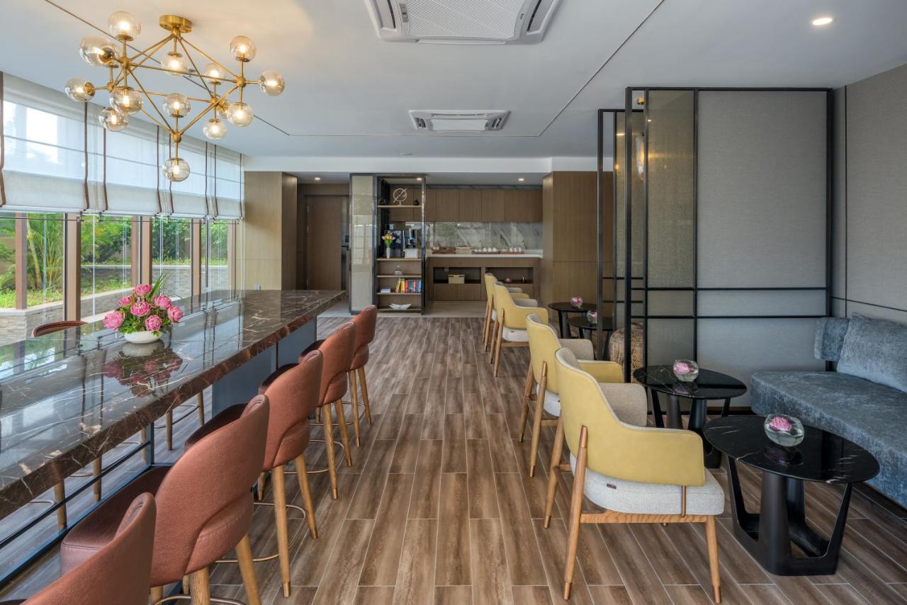 Oakwood Premier Hotel