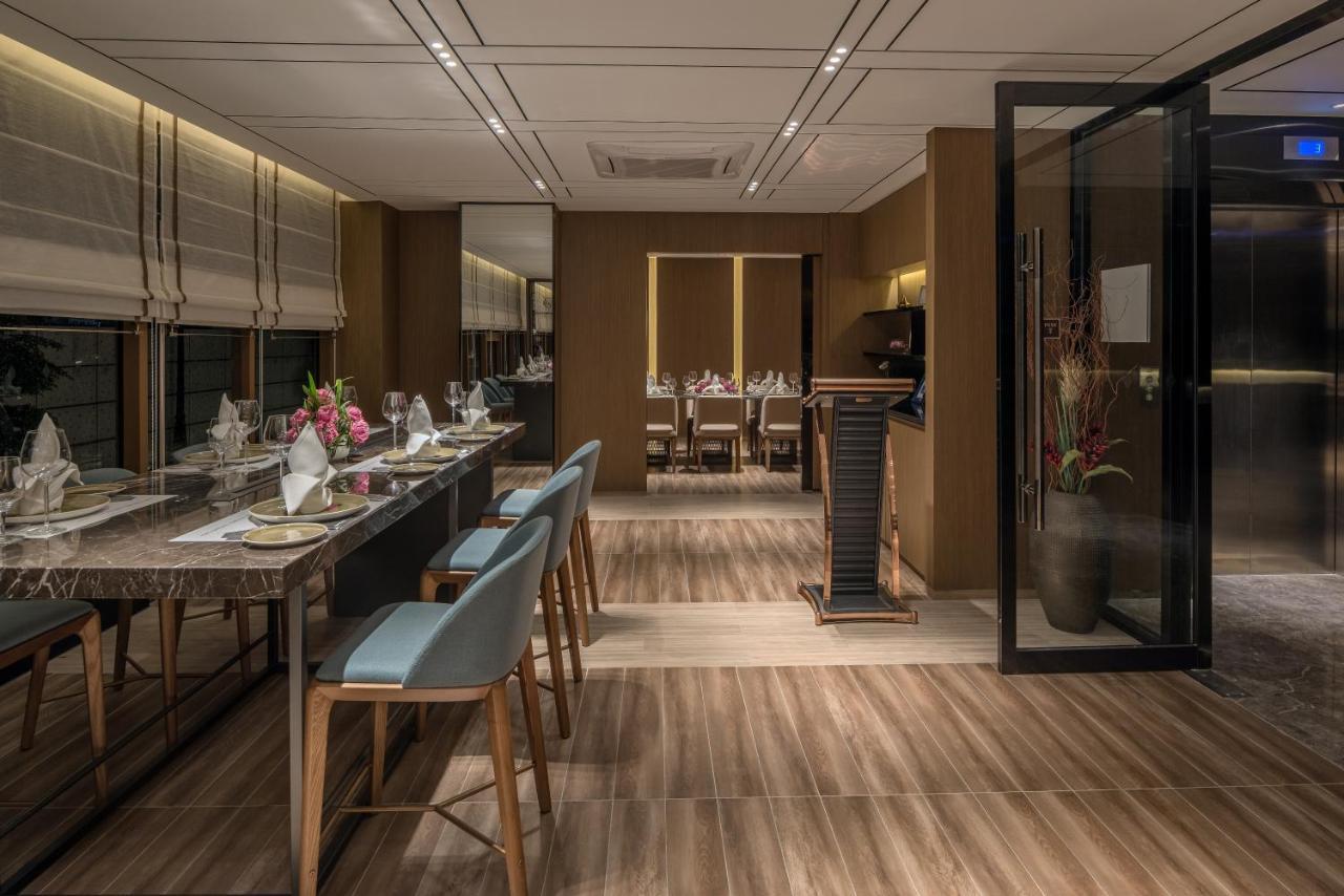 Oakwood Premier Hotel 5*