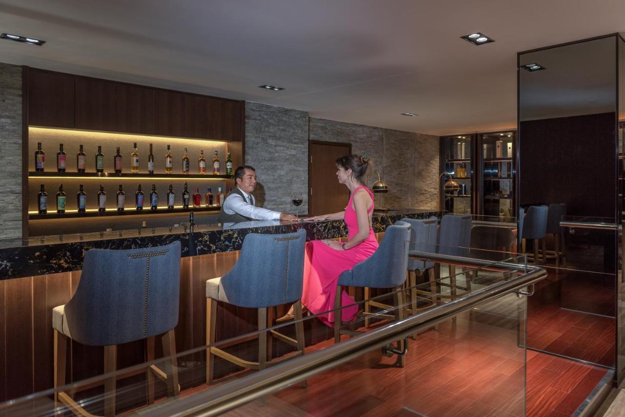 Hotel Oakwood Premier