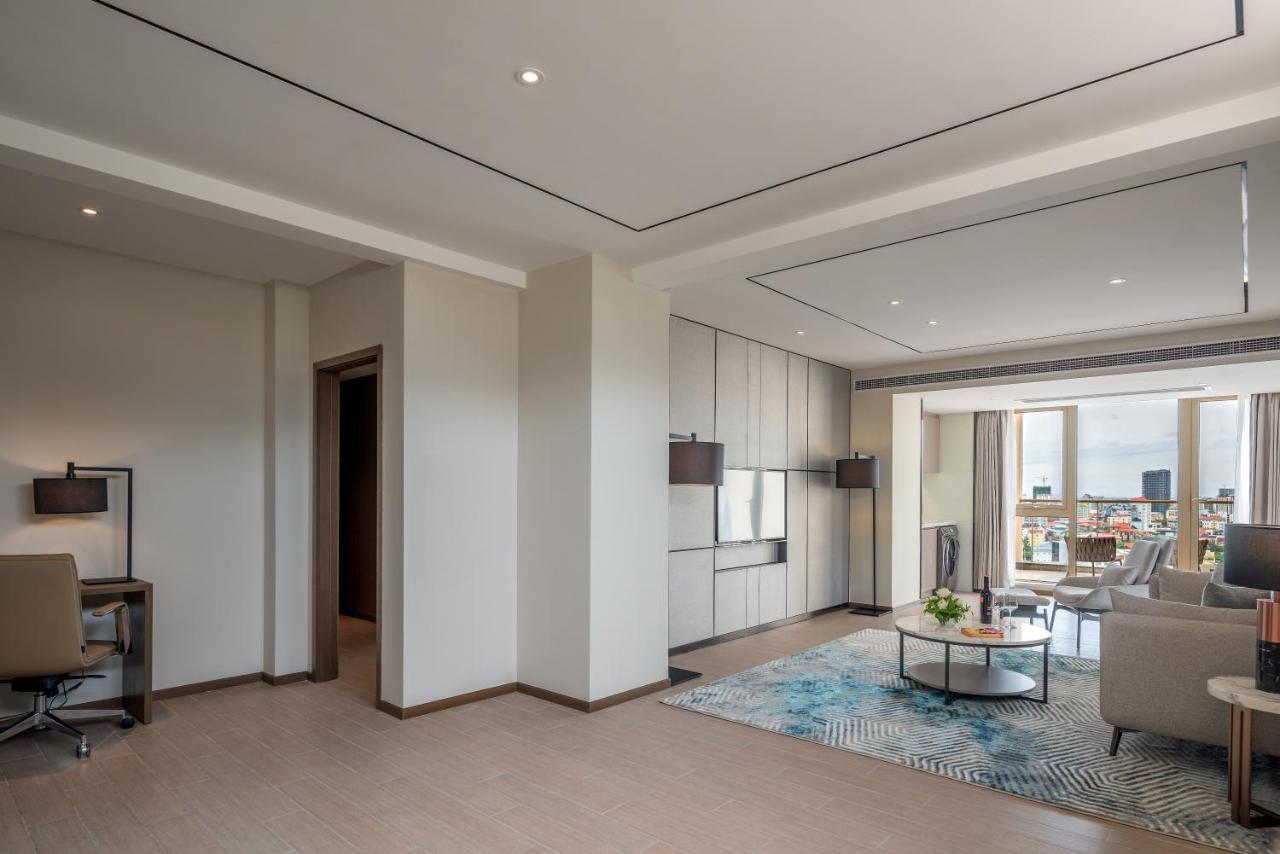 Oakwood Premier Phnom Penh