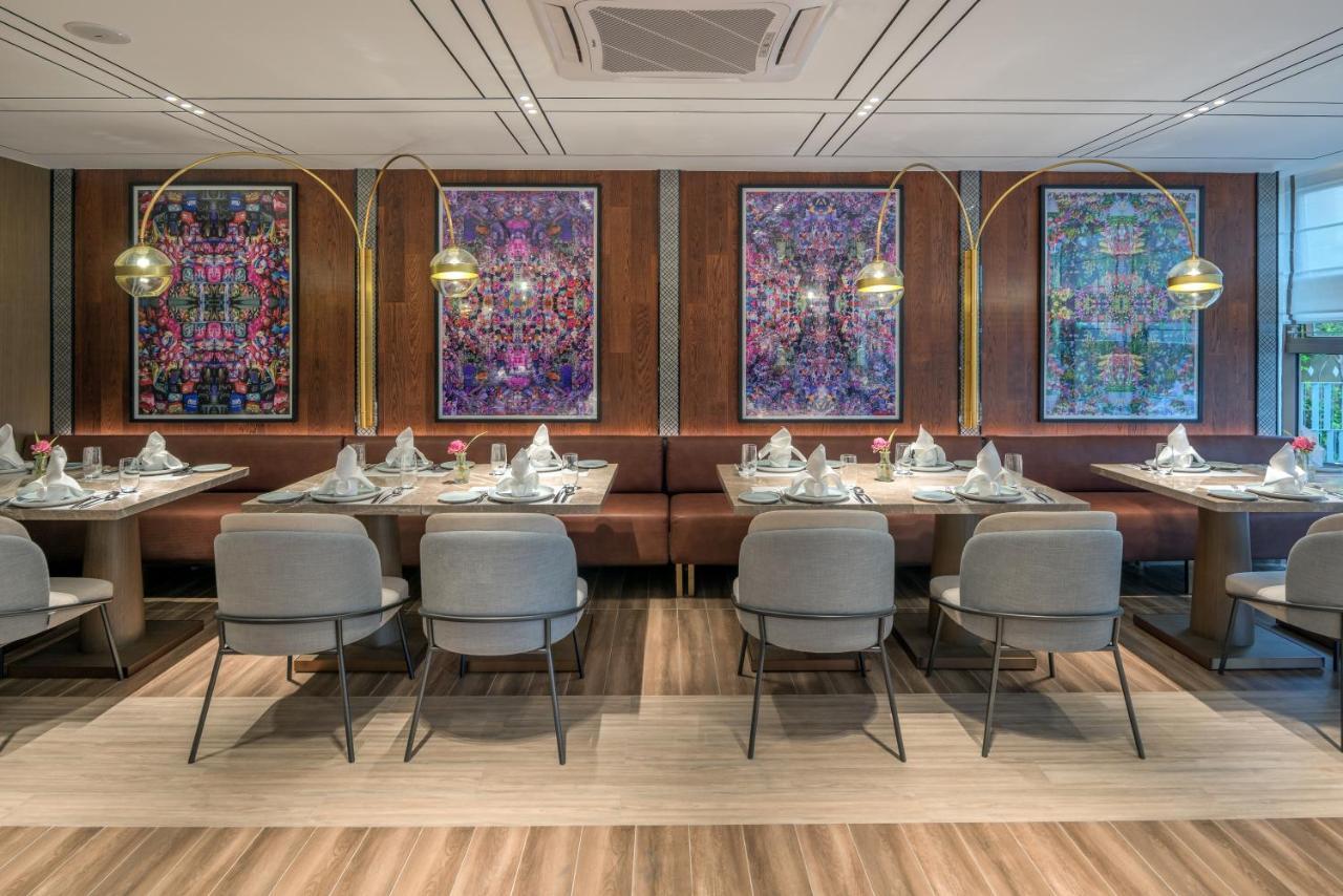 Oakwood Premier Hotel
