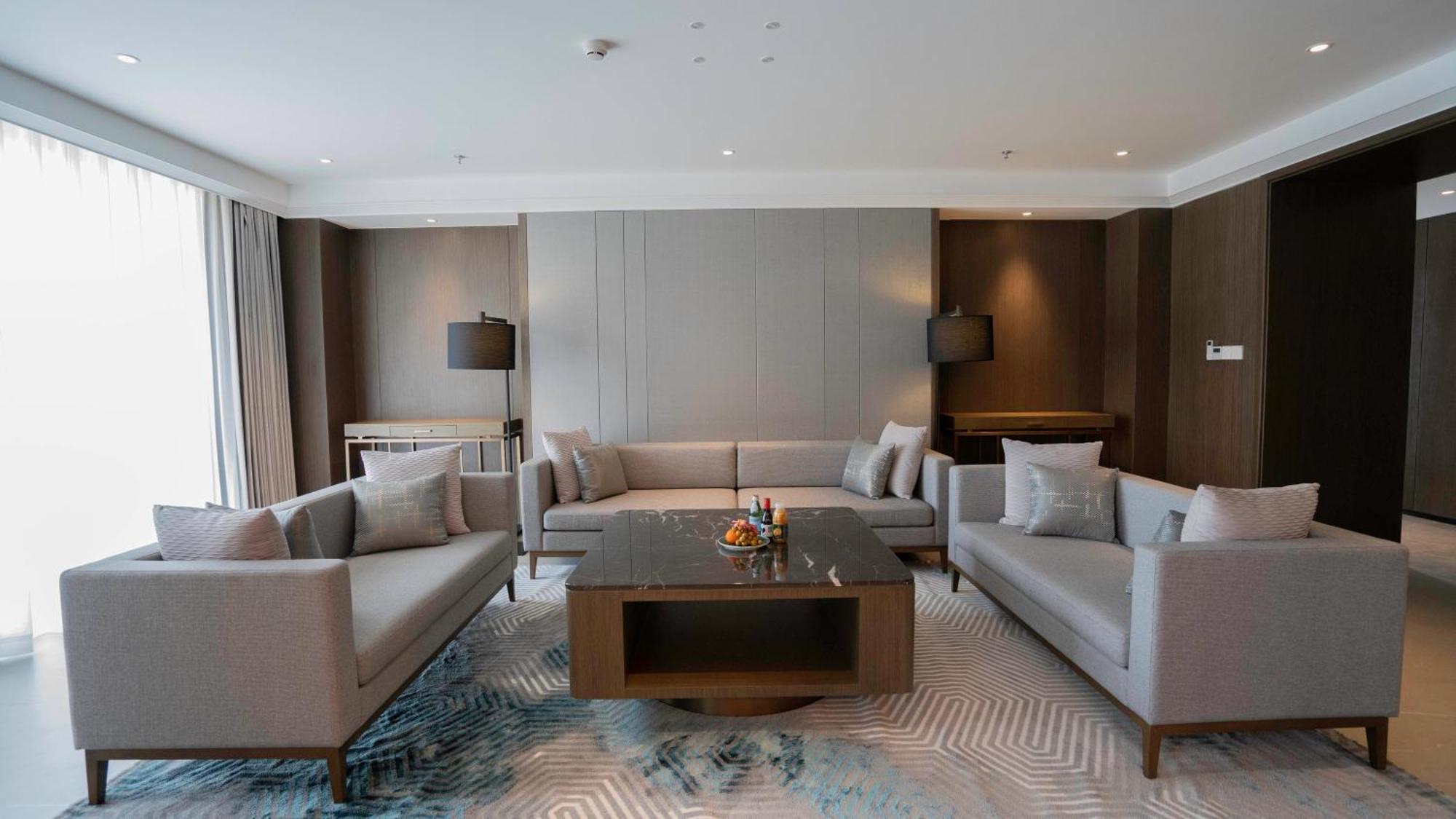 Hotel Oakwood Premier 5*