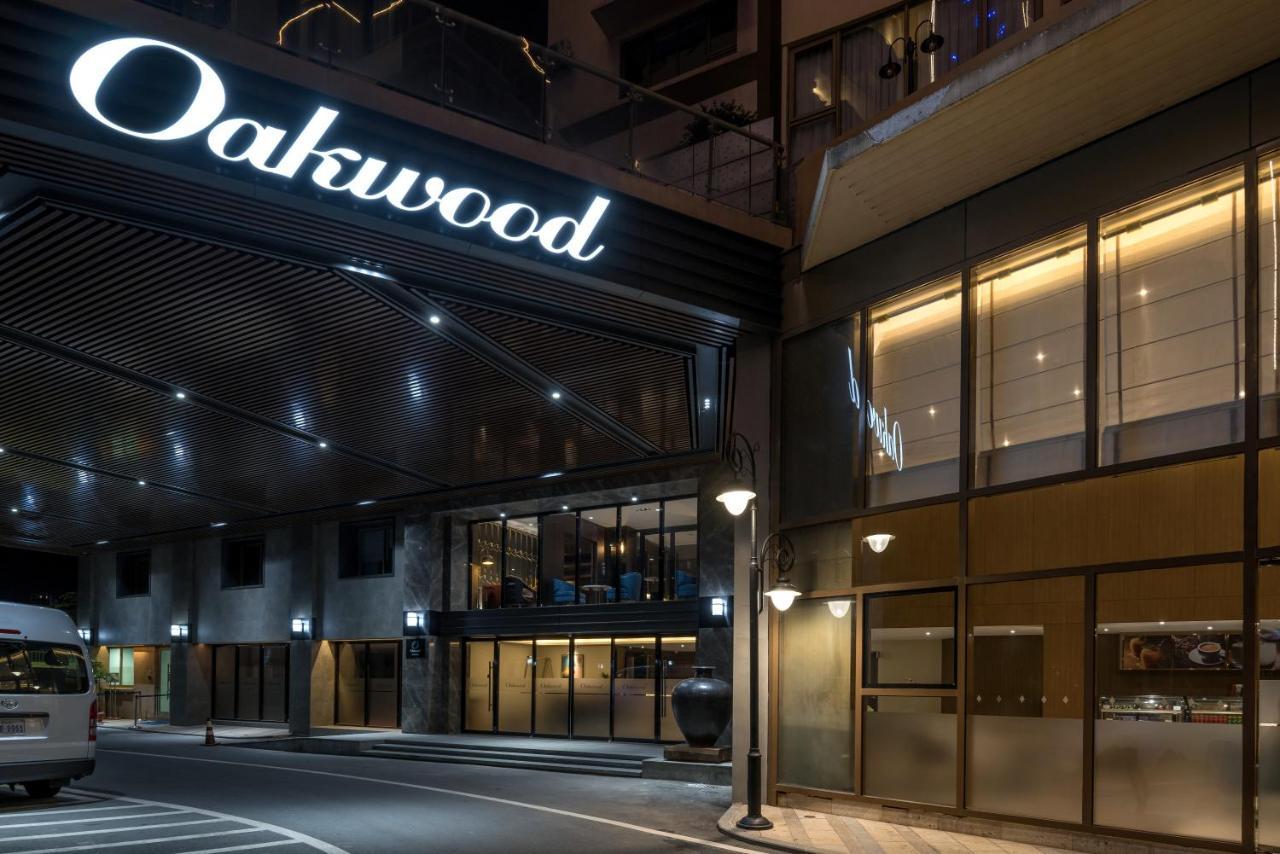 Oakwood Premier